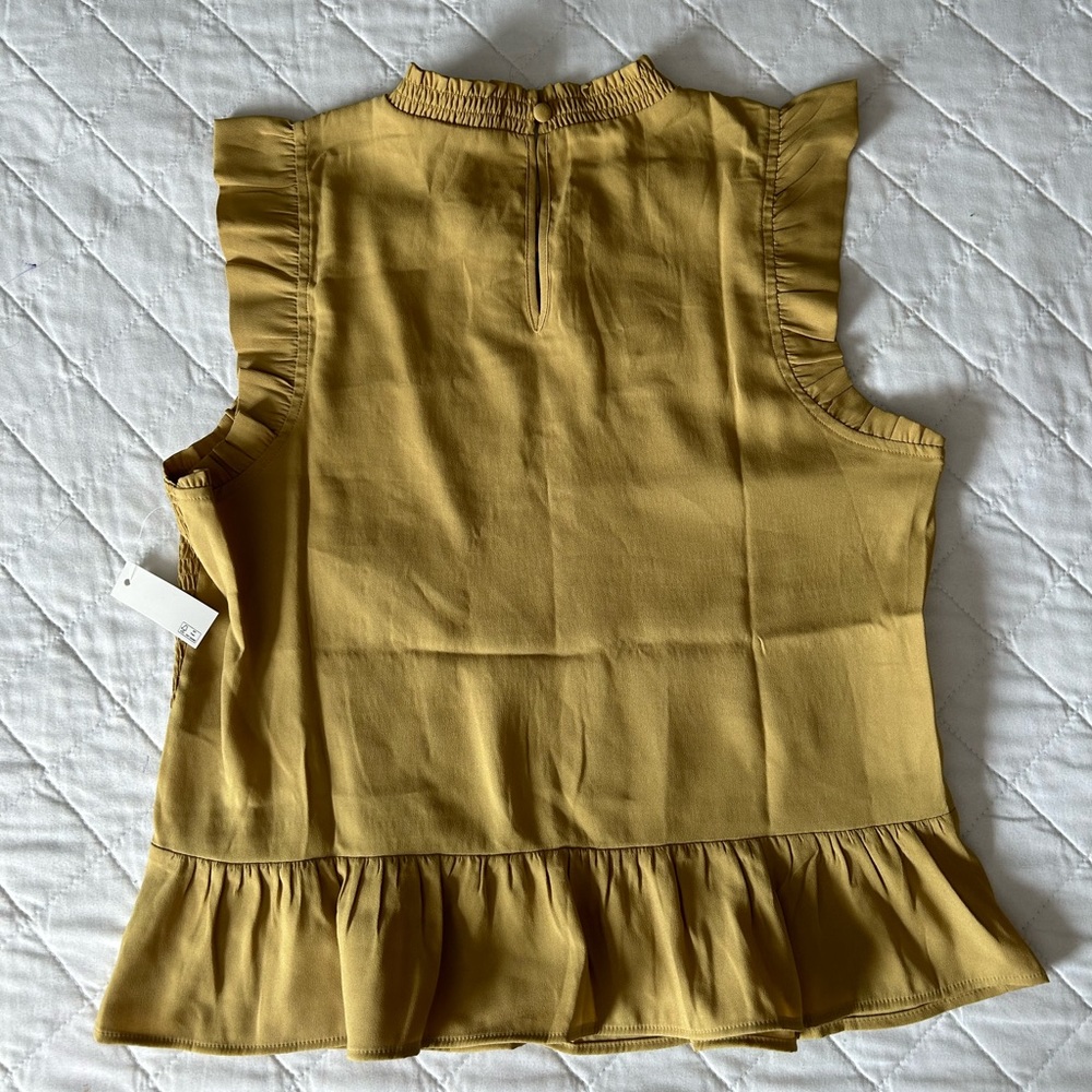 Top - Picture 2 of 8